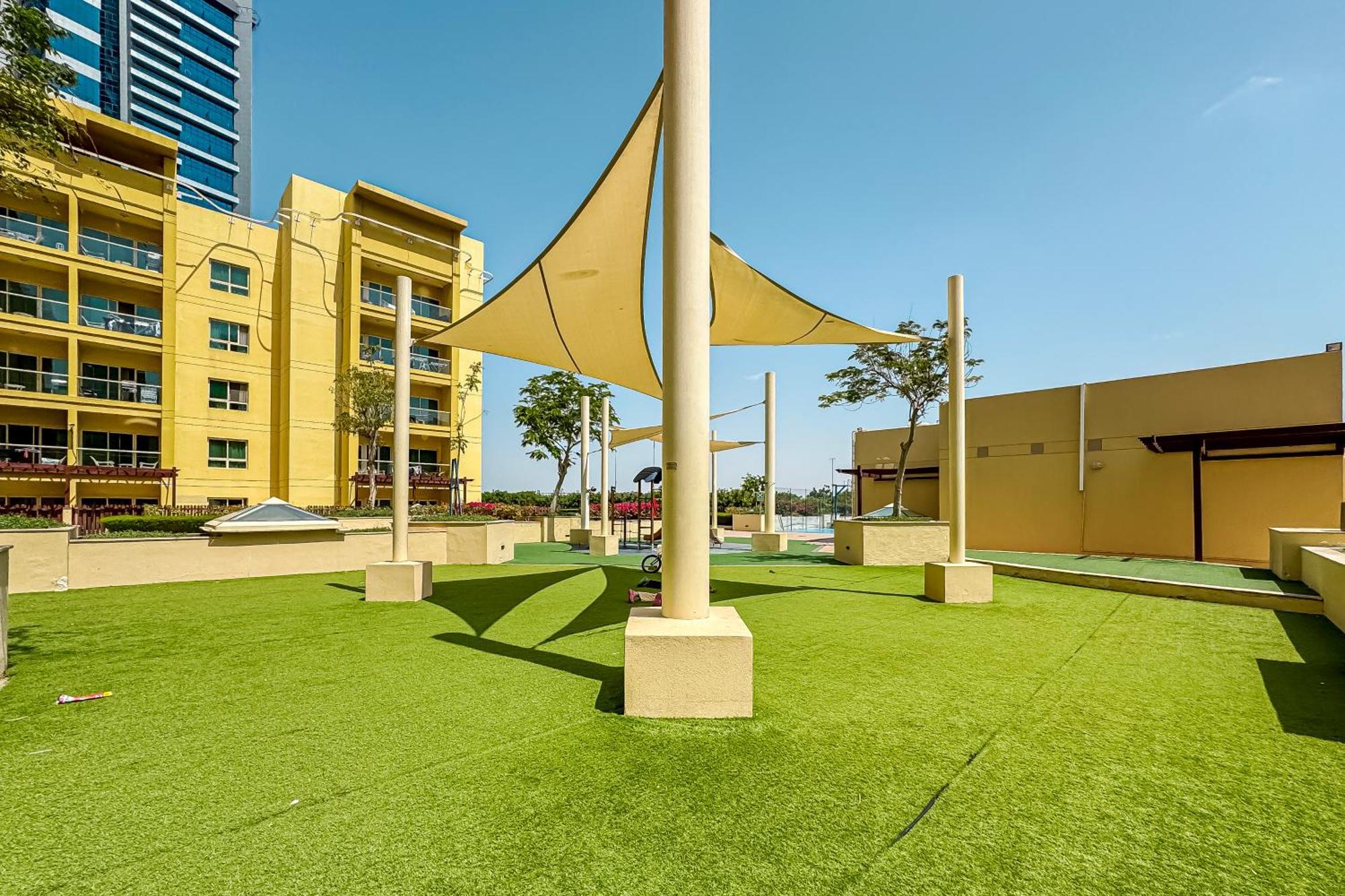 Classy 1 Bedroom In The Greens Courtyard View Dubai Exterior photo